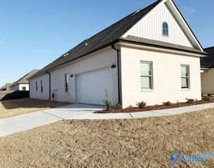 6057 Gardner Maples Drive, Owens Cross Roads, AL 35763