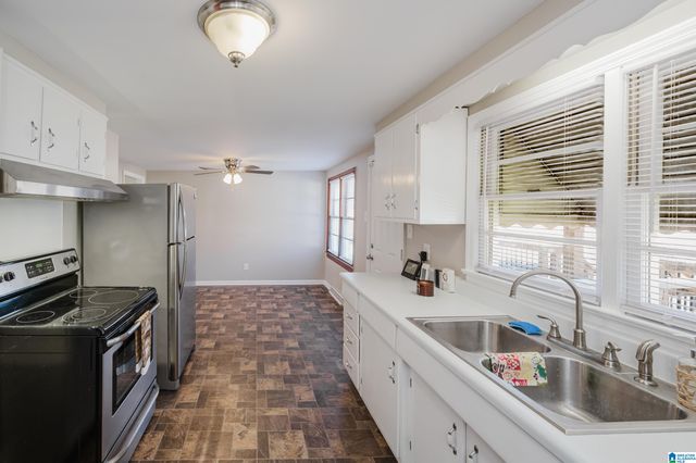 130 KENTWOOD AVENUE, Hueytown, AL 35023
