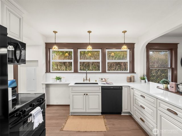 504 Dupont Avenue, Dupont, WA 98327