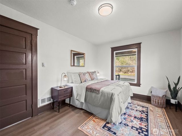 504 Dupont Avenue, Dupont, WA 98327