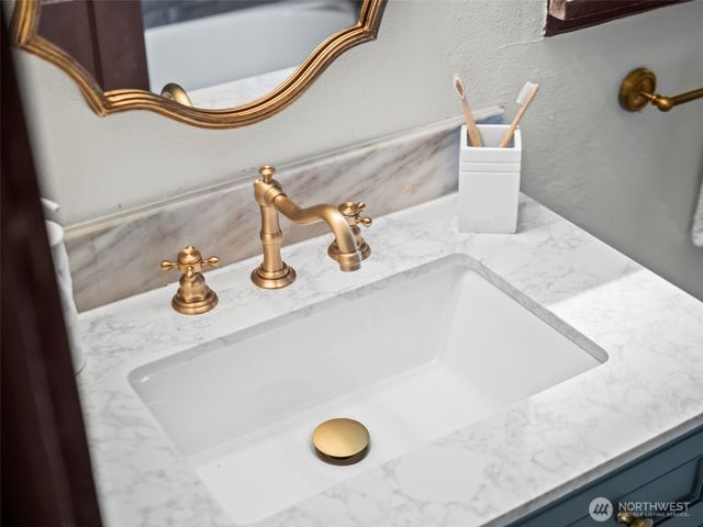 504 Dupont Avenue, Dupont, WA 98327