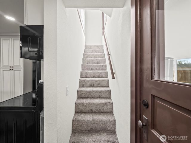 504 Dupont Avenue, Dupont, WA 98327