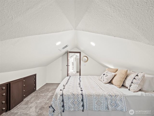 504 Dupont Avenue, Dupont, WA 98327