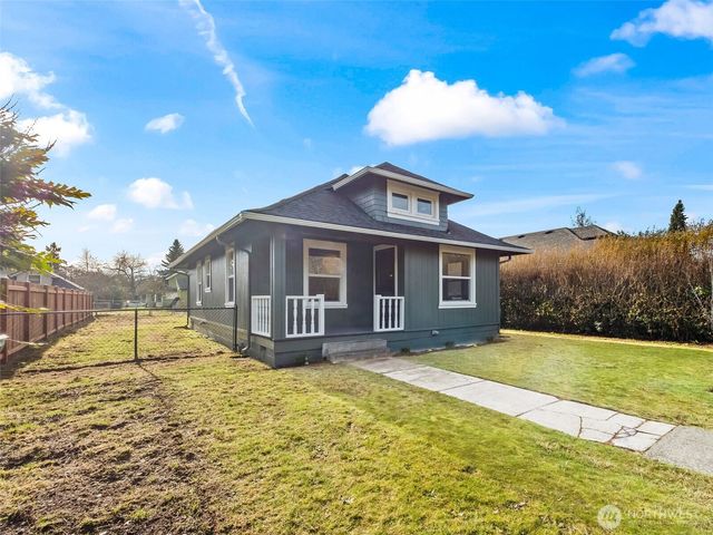 504 Dupont Avenue, Dupont, WA 98327