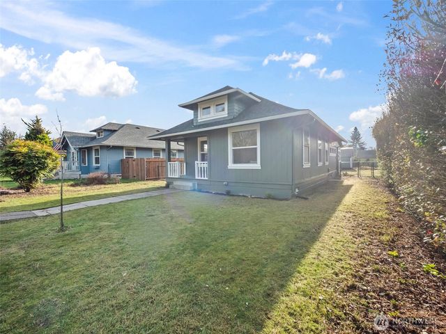 504 Dupont Avenue, Dupont, WA 98327