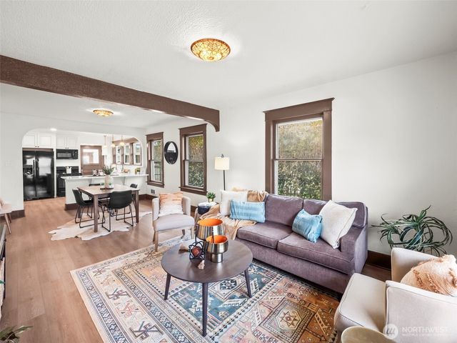 504 Dupont Avenue, Dupont, WA 98327