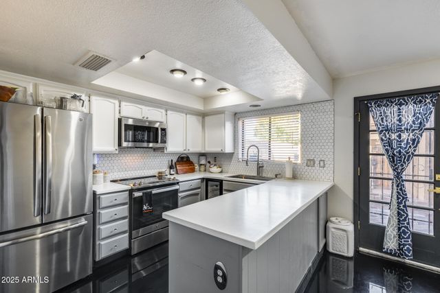 5350 N CENTRAL Avenue 30, Phoenix, AZ 85012