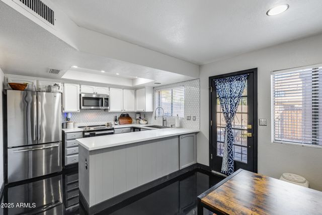 5350 N CENTRAL Avenue 30, Phoenix, AZ 85012