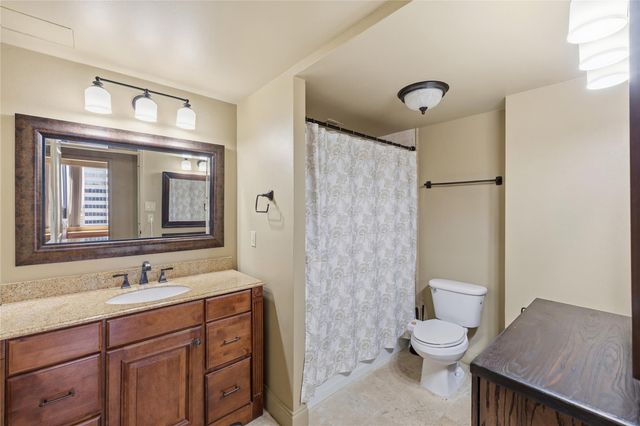 1111 Caroline Street 2611, Houston, TX 77010