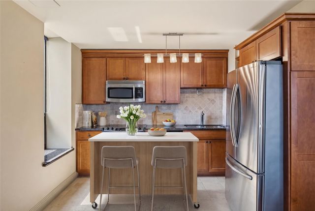 1111 Caroline Street 2611, Houston, TX 77010