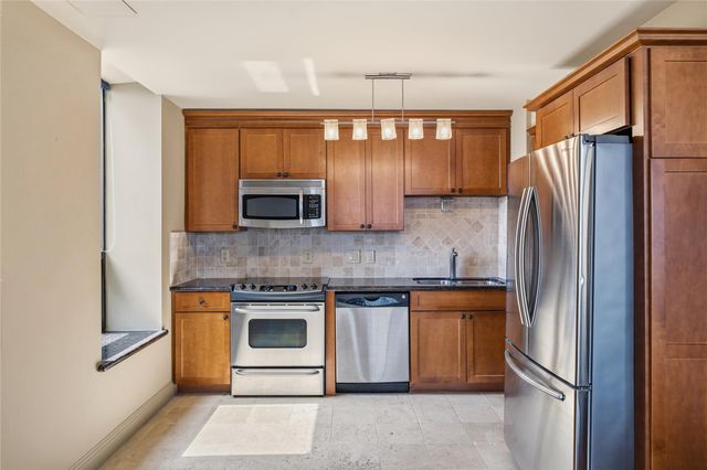 1111 Caroline Street 2611, Houston, TX 77010