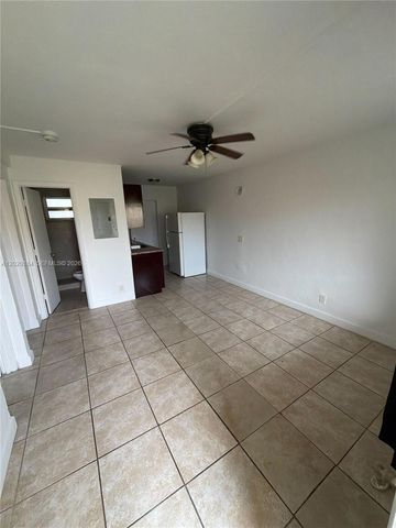 1124 NW 2nd St 2, Fort Lauderdale, FL 33311