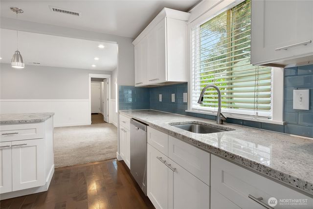 711 Le Lou Wa Place NE, Tacoma, WA 98422