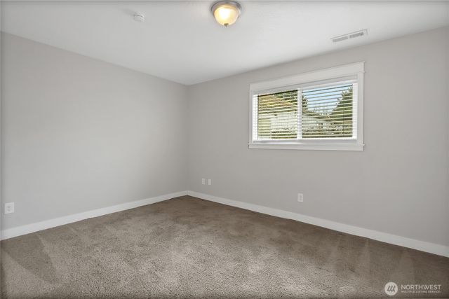 711 Le Lou Wa Place NE, Tacoma, WA 98422