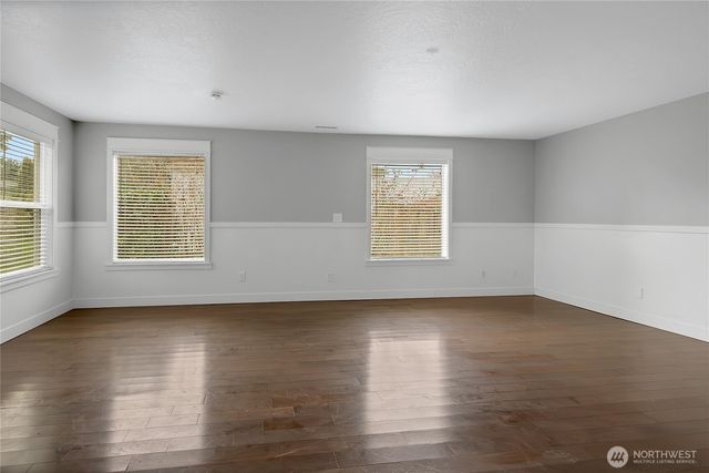 711 Le Lou Wa Place NE, Tacoma, WA 98422