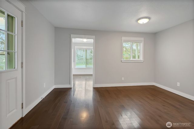 711 Le Lou Wa Place NE, Tacoma, WA 98422