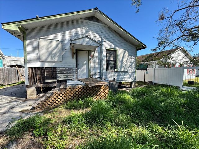 921 E 12TH AVENUE, Tampa, FL 33605