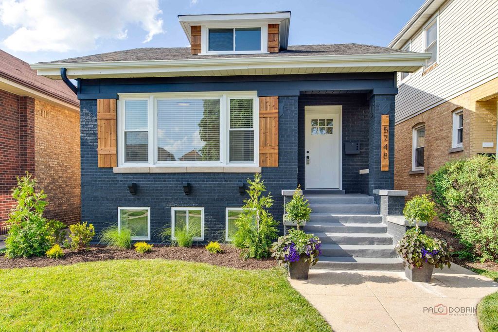 5748 W Eastwood Avenue, Chicago, IL 60630 — exterior