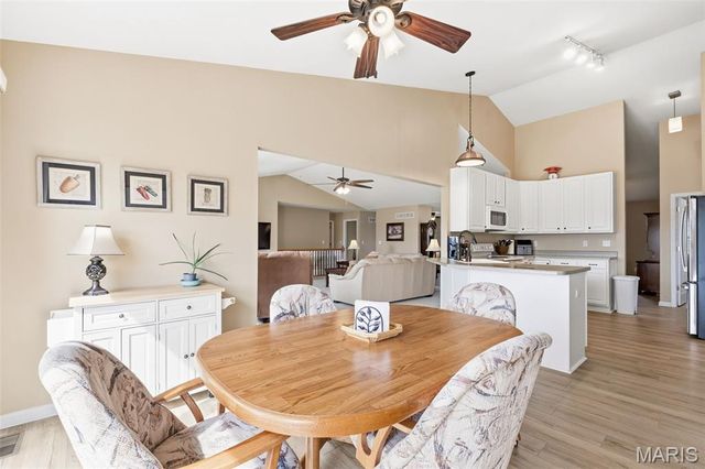 1412 Highland Park Court, Wentzville, MO 63385