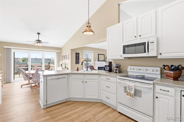 1412 Highland Park Court, Wentzville, MO 63385