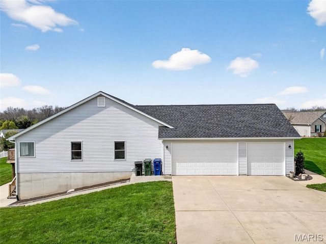 1412 Highland Park Court, Wentzville, MO 63385