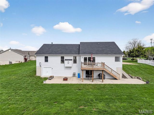 1412 Highland Park Court, Wentzville, MO 63385
