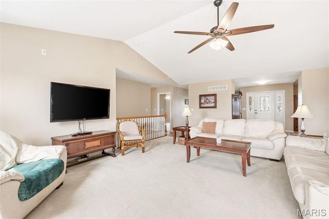 1412 Highland Park Court, Wentzville, MO 63385