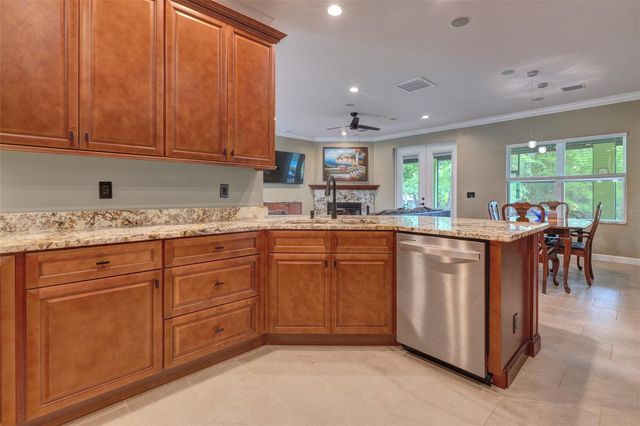 305 PADRICK AVENUE, Deland, FL 32720