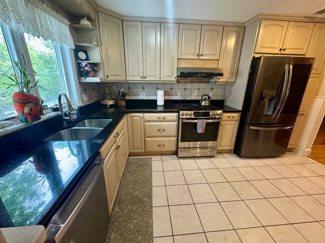 328 Blue Hill Ave SF, Milton, MA 02186