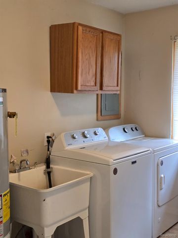 1250 Welch Road, Commerce Charter Township, MI 48390