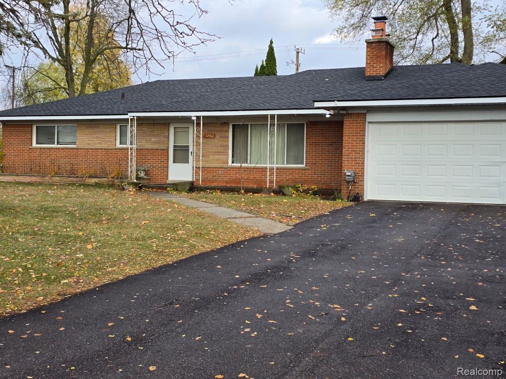 1250 Welch Road, Commerce Charter Township, MI 48390