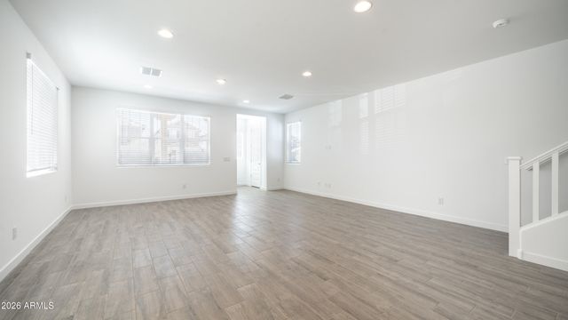 8326 E PRAIRIE Avenue, Mesa, AZ 85212