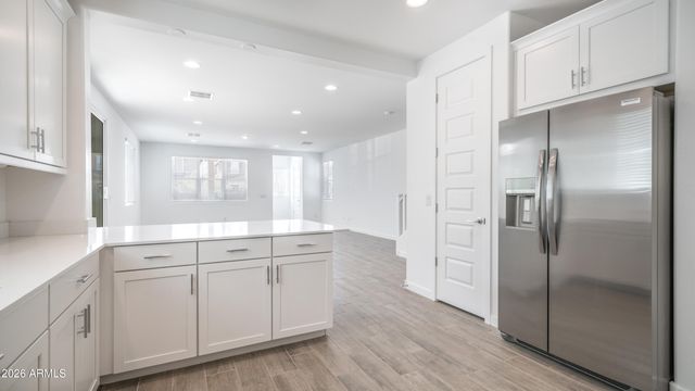 8326 E PRAIRIE Avenue, Mesa, AZ 85212