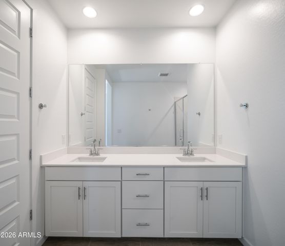 8326 E PRAIRIE Avenue, Mesa, AZ 85212