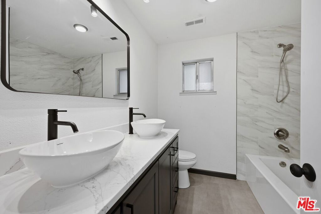 Image 19 of property listing at 17832 Deer Hill Road, Hidden Valley Lake, CA 95467