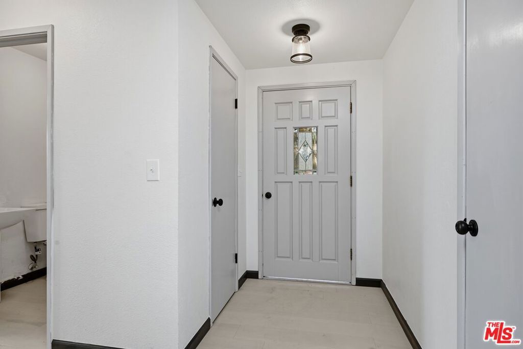 Image 2 of property listing at 17832 Deer Hill Road, Hidden Valley Lake, CA 95467