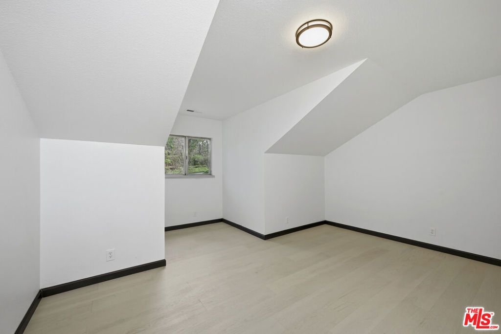 Image 22 of property listing at 17832 Deer Hill Road, Hidden Valley Lake, CA 95467