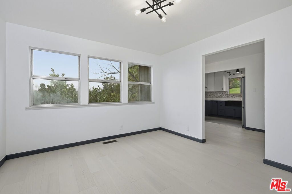 Image 7 of property listing at 17832 Deer Hill Road, Hidden Valley Lake, CA 95467