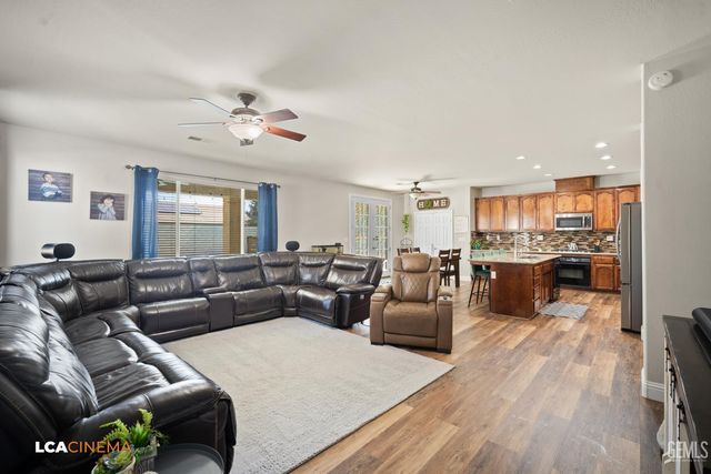 9522 Empire State Drive, Bakersfield, CA 93311