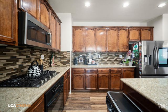 9522 Empire State Drive, Bakersfield, CA 93311