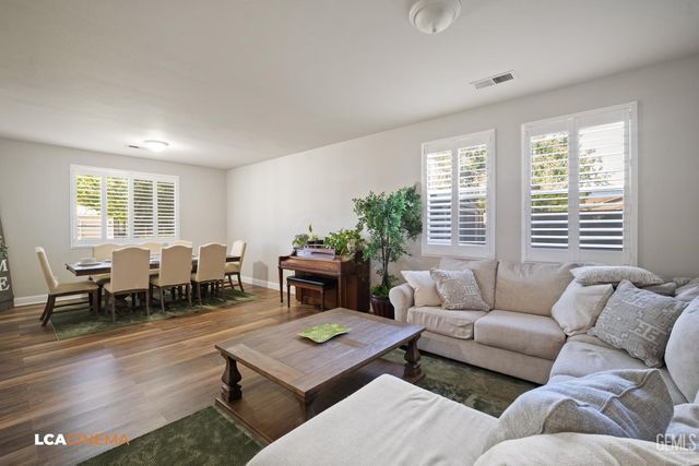 9522 Empire State Drive, Bakersfield, CA 93311