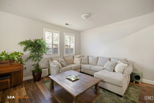 9522 Empire State Drive, Bakersfield, CA 93311