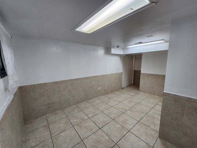 9407 Ironwood Lane, Des Plaines, IL 60016