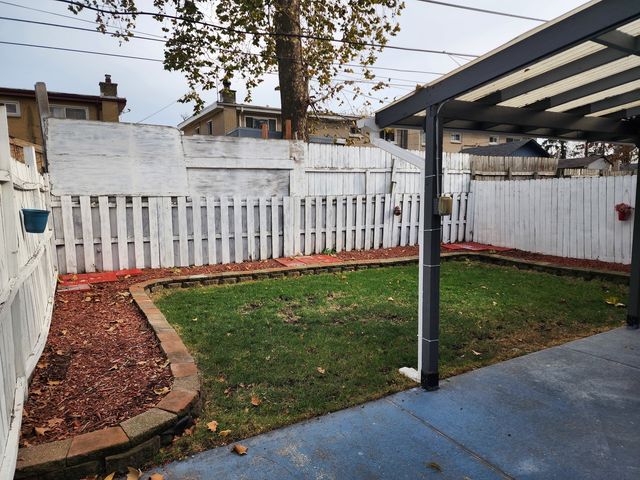 9407 Ironwood Lane, Des Plaines, IL 60016