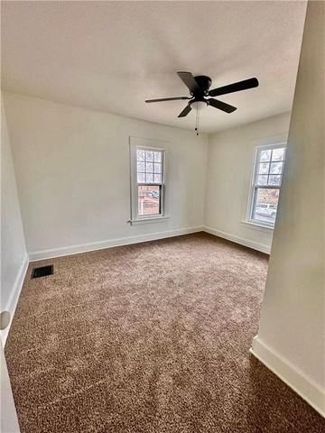 2819 Sacramento Street, St Joseph, MO 64507