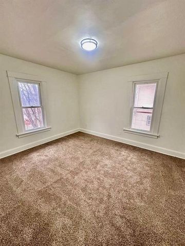 2819 Sacramento Street, St Joseph, MO 64507