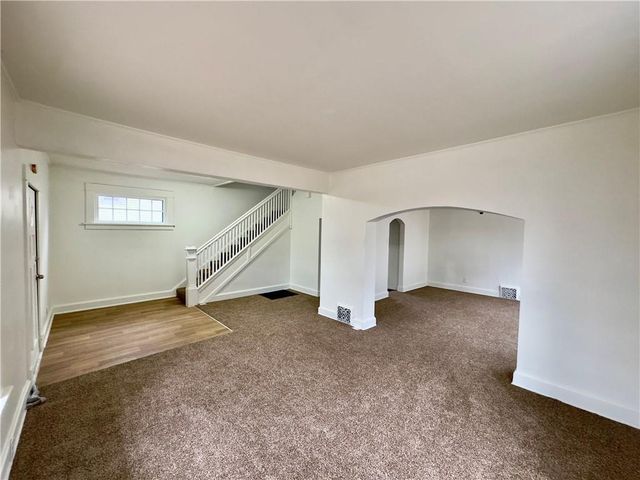 2819 Sacramento Street, St Joseph, MO 64507