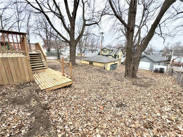 2819 Sacramento Street, St Joseph, MO 64507