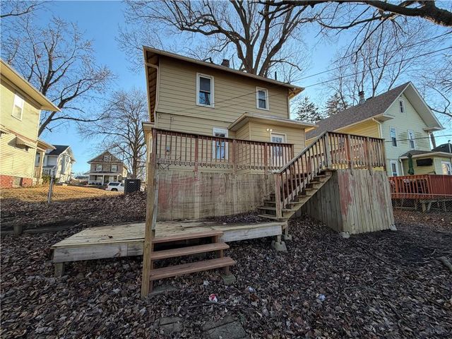 2819 Sacramento Street, St Joseph, MO 64507