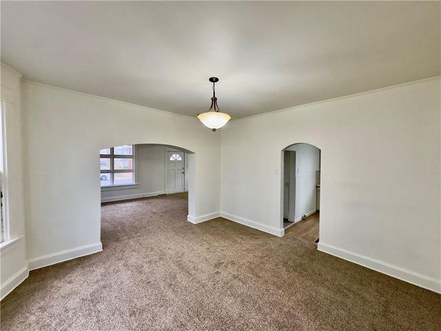 2819 Sacramento Street, St Joseph, MO 64507